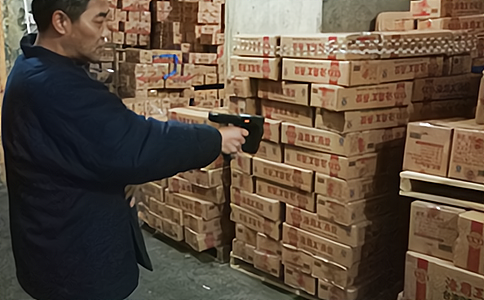 RFID超高頻手持機(jī)適用于倉(cāng)庫(kù)盤點(diǎn)